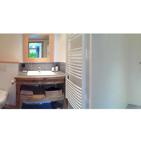 Des Cretets Apartment